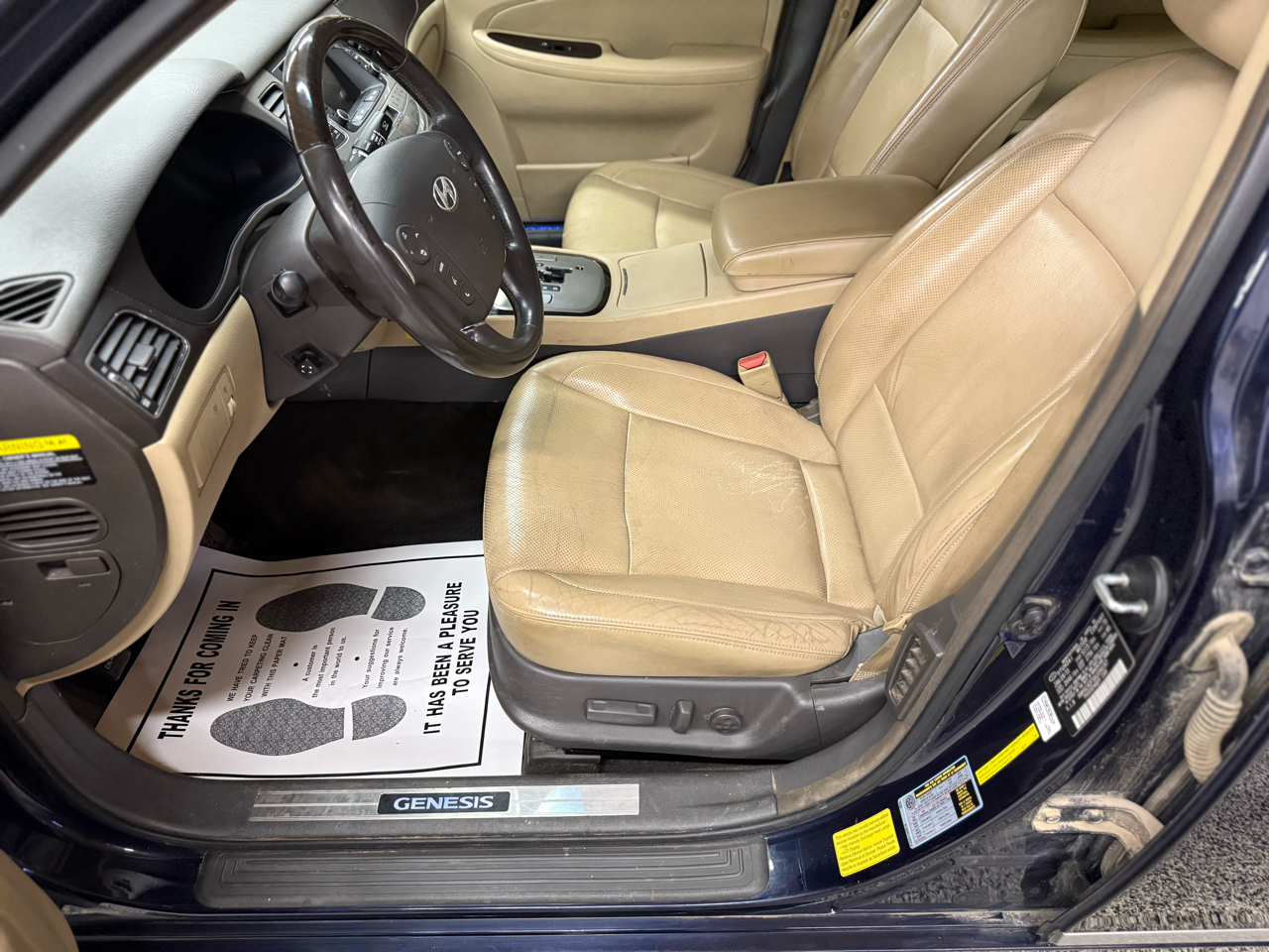 Hyundai Genesis 4dr Sdn 4.6L V8 2010