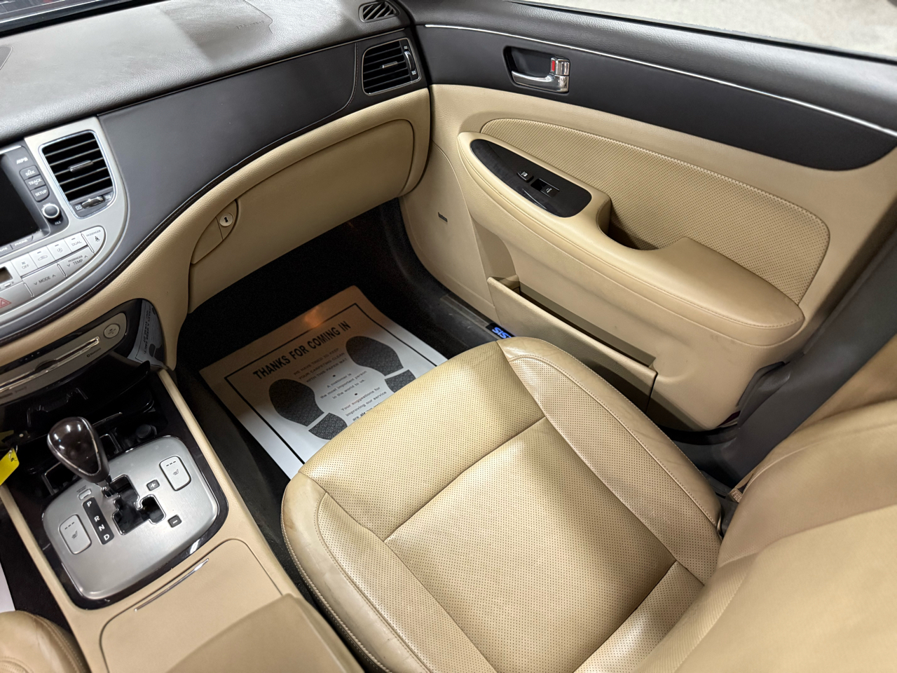 Hyundai Genesis 4dr Sdn 4.6L V8 2010