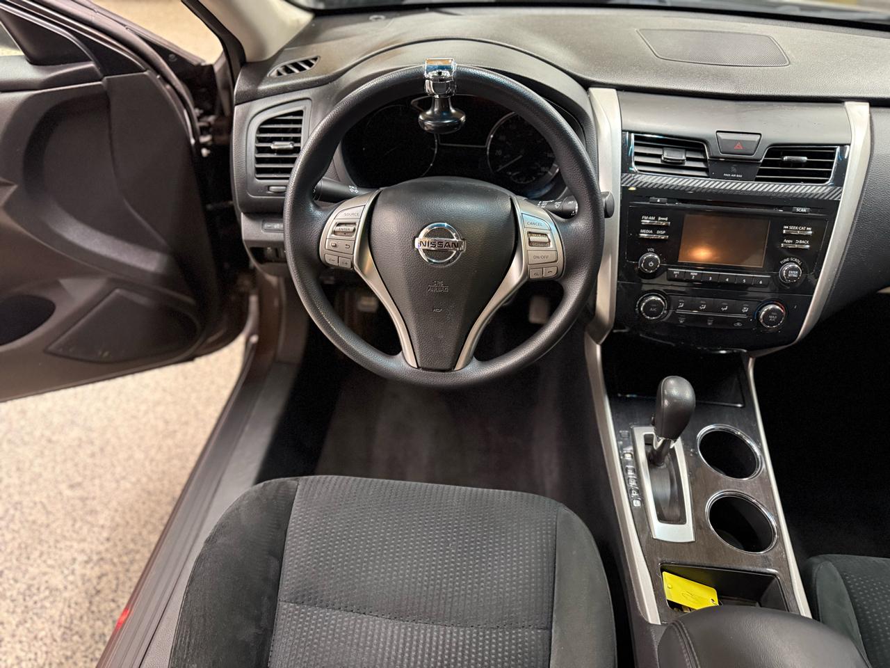 Nissan Altima 4dr Sdn I4 2.5 S 2014