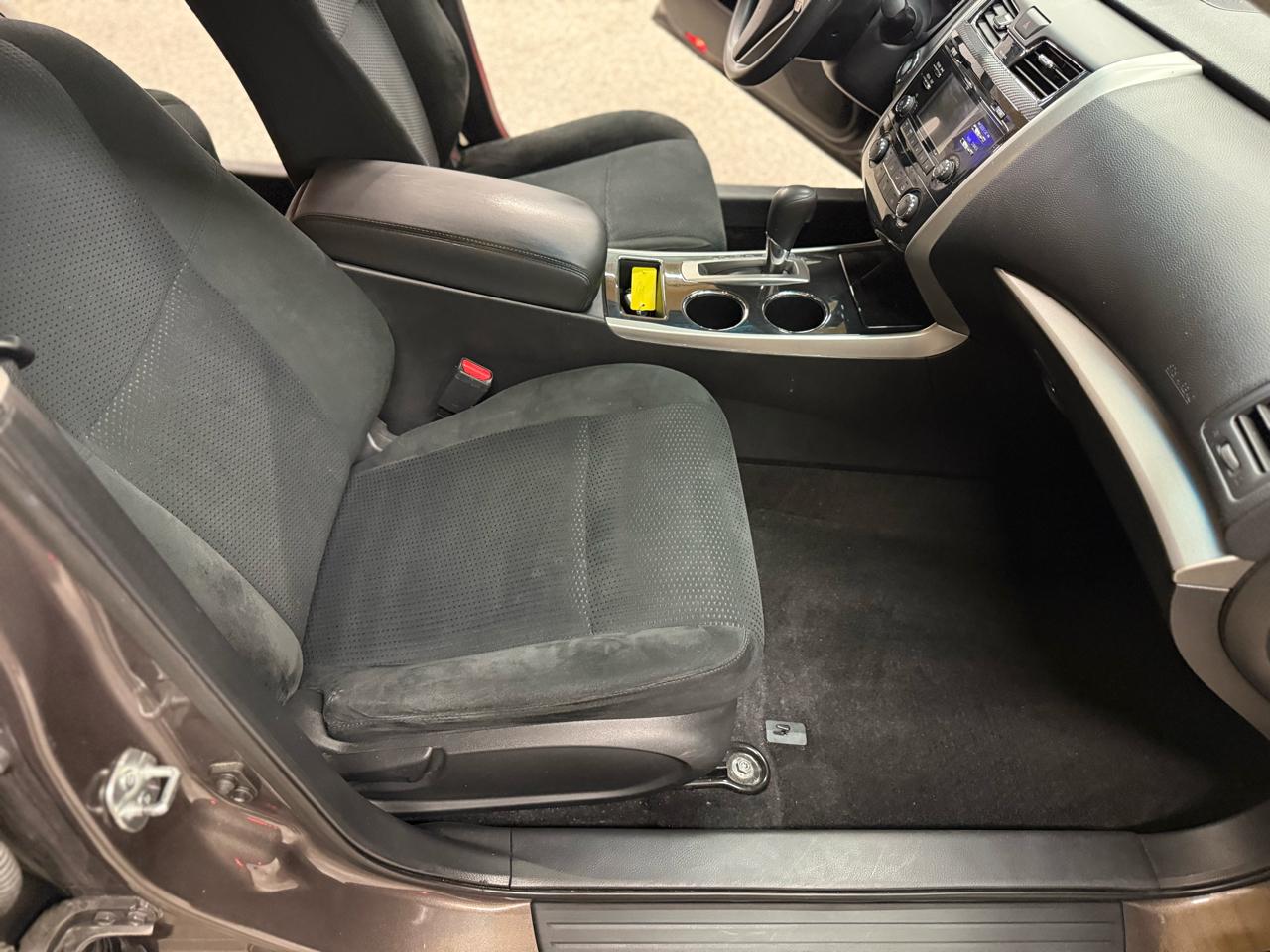 Nissan Altima 4dr Sdn I4 2.5 S 2014