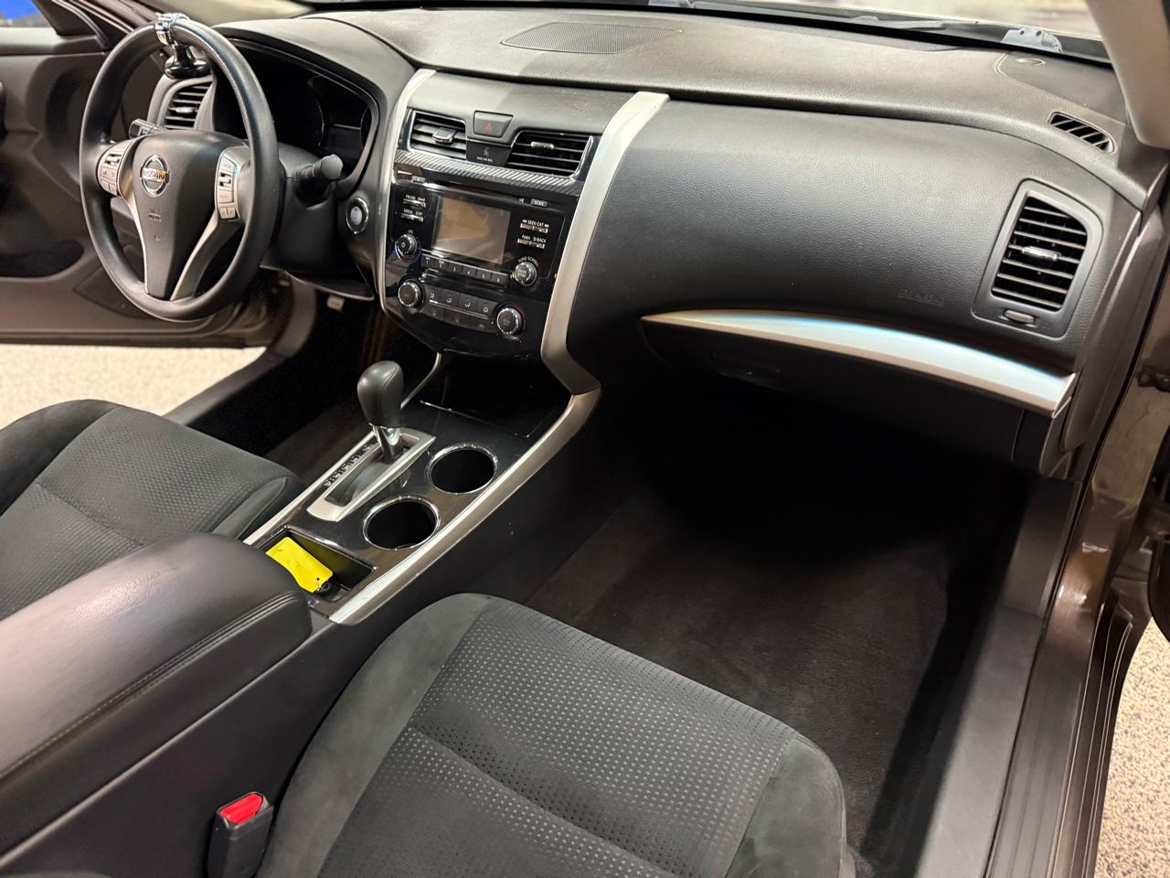 Nissan Altima 4dr Sdn I4 2.5 S 2014