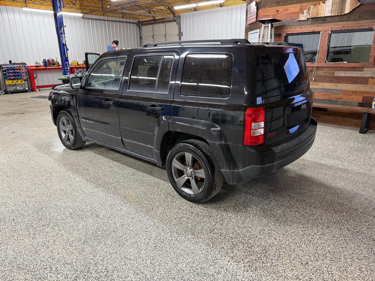 Jeep Patriot FWD 4dr High Altitude 2014
