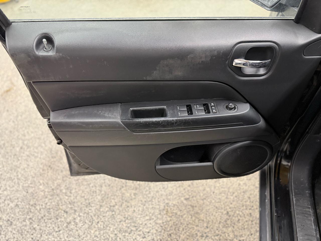 Jeep Patriot FWD 4dr High Altitude 2014