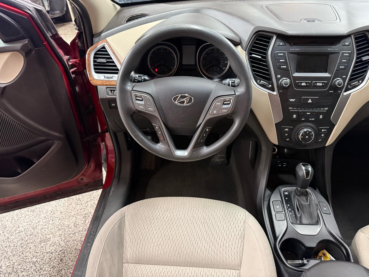 Hyundai Santa Fe FWD 4dr GLS 2015