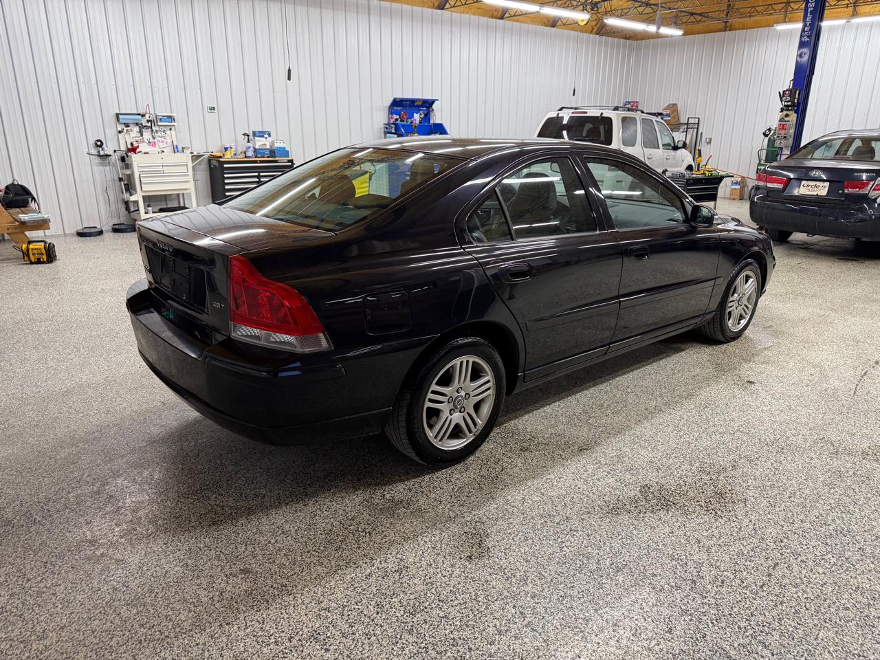 Volvo S60 4dr Sdn 2.5L Turbo AT FWD 2007