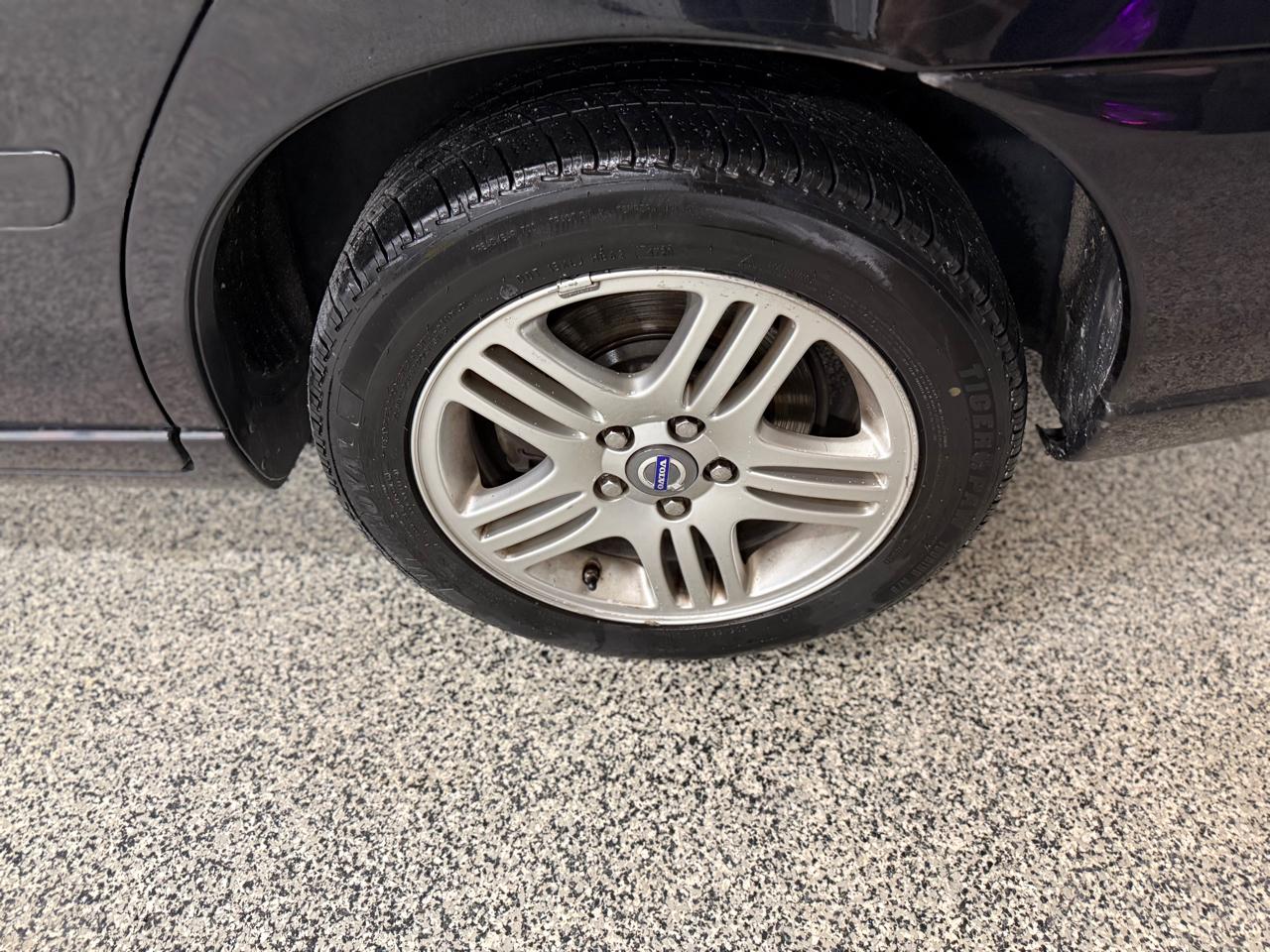 Volvo S60 4dr Sdn 2.5L Turbo AT FWD 2007