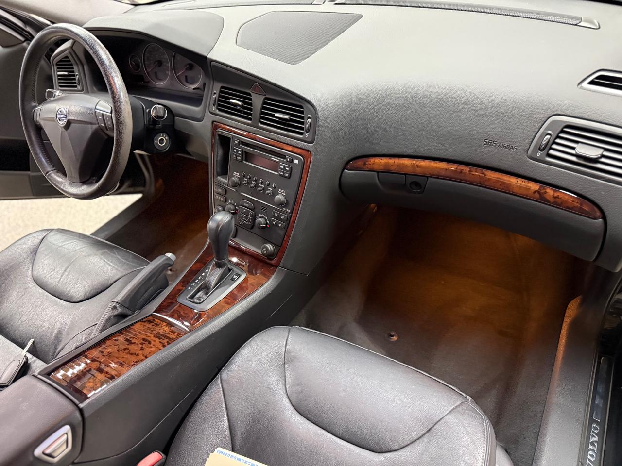 Volvo S60 4dr Sdn 2.5L Turbo AT FWD 2007