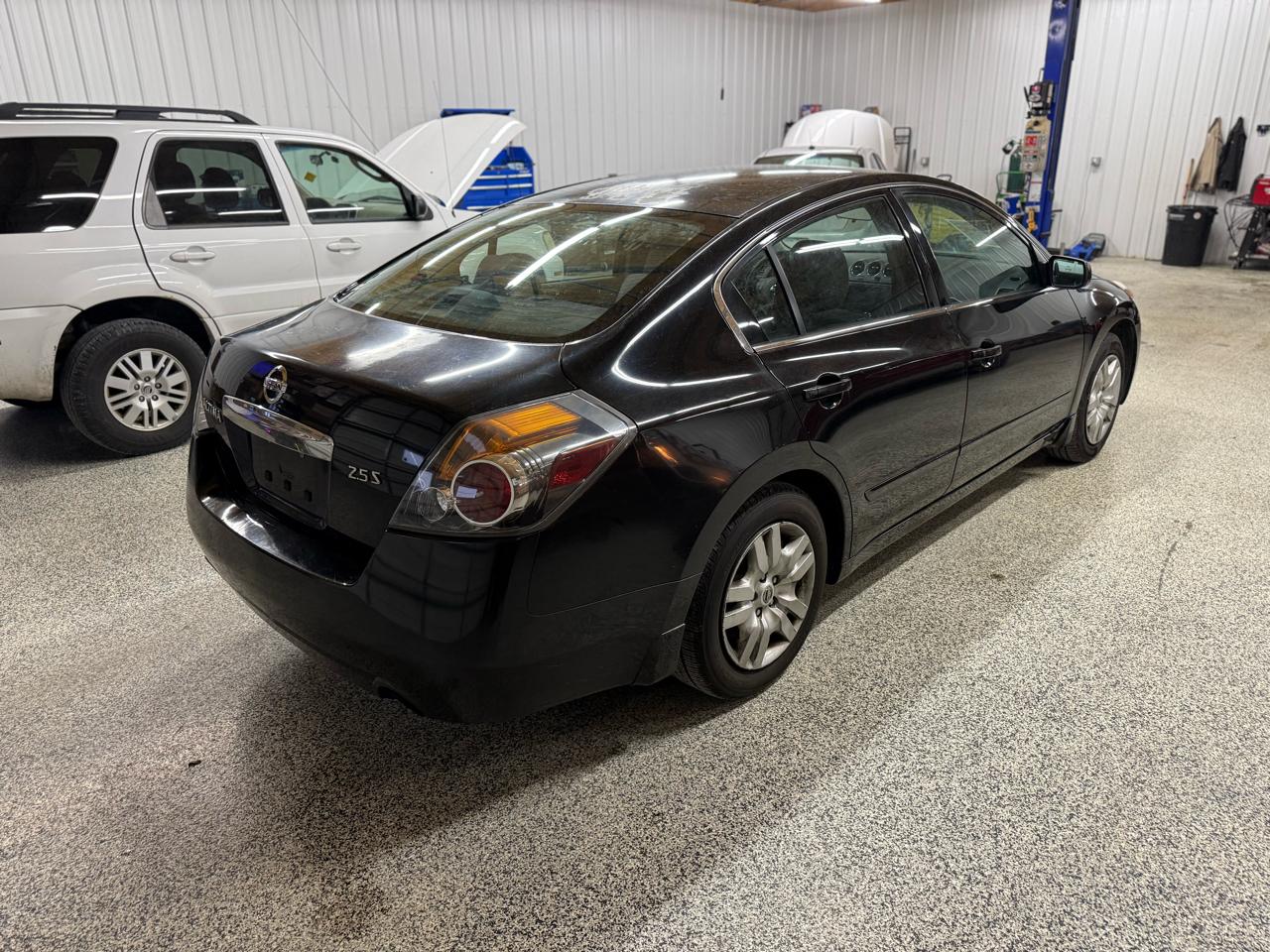 Nissan Altima 4dr Sdn I4 CVT 2.5 S 2012