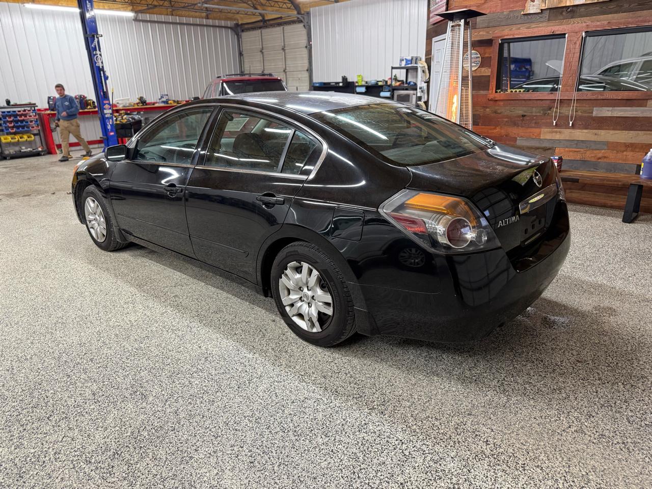 Nissan Altima 4dr Sdn I4 CVT 2.5 S 2012