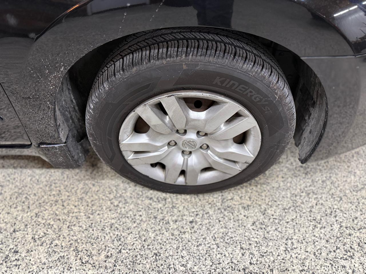 Nissan Altima 4dr Sdn I4 CVT 2.5 S 2012