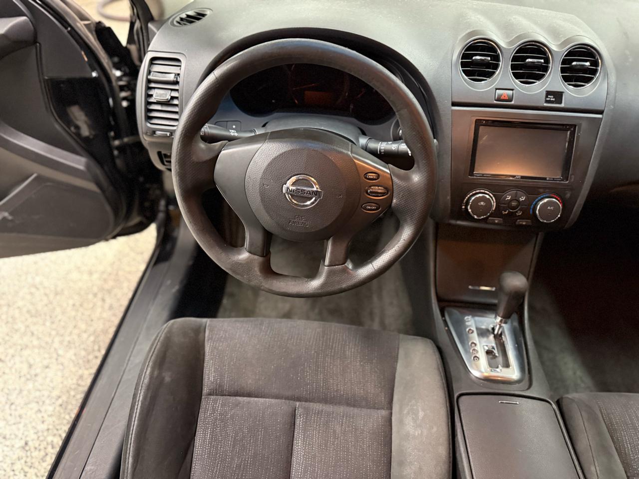 Nissan Altima 4dr Sdn I4 CVT 2.5 S 2012