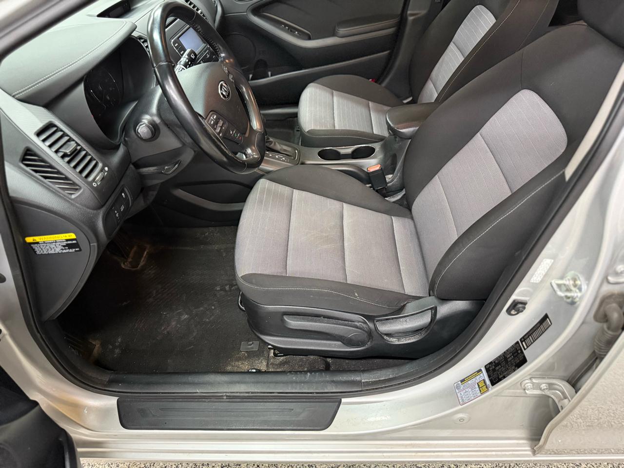 Kia Forte 5-Door 5dr HB Auto EX 2016