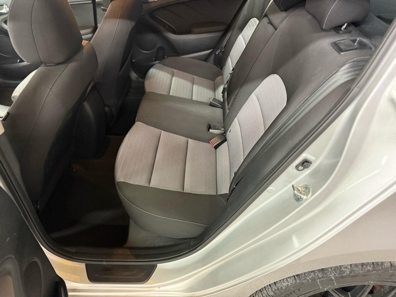 Kia Forte 5-Door 5dr HB Auto EX 2016