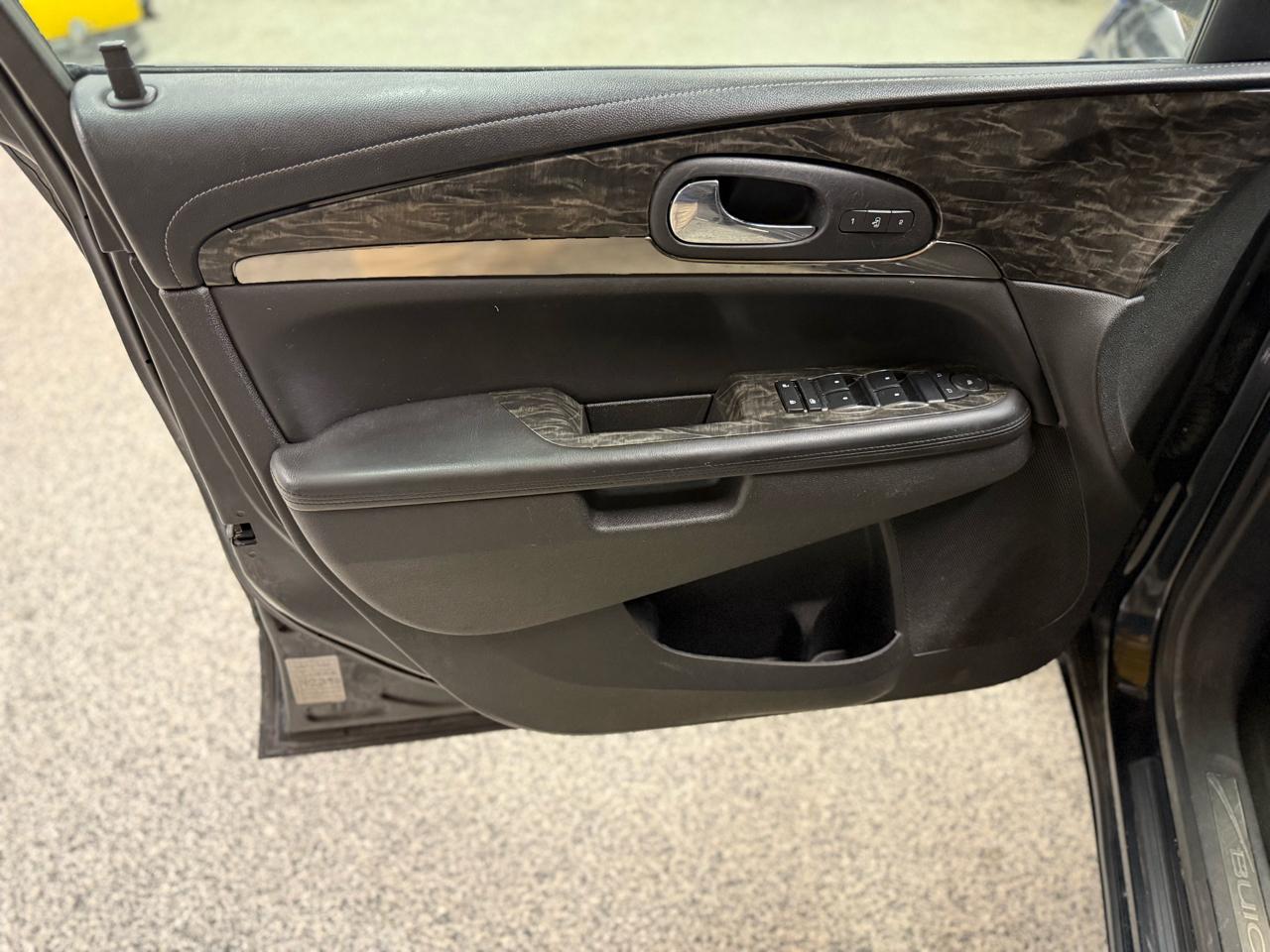 Buick Enclave AWD 4dr Leather 2013