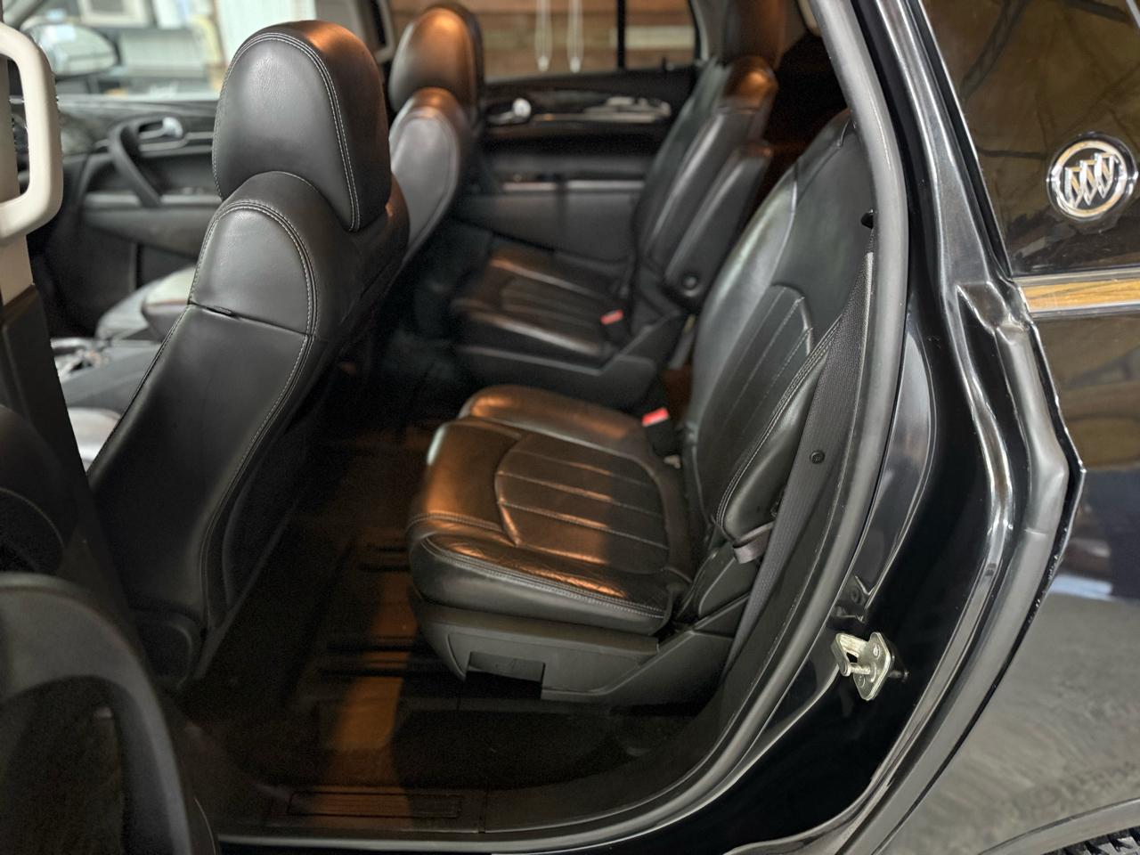 Buick Enclave AWD 4dr Leather 2013