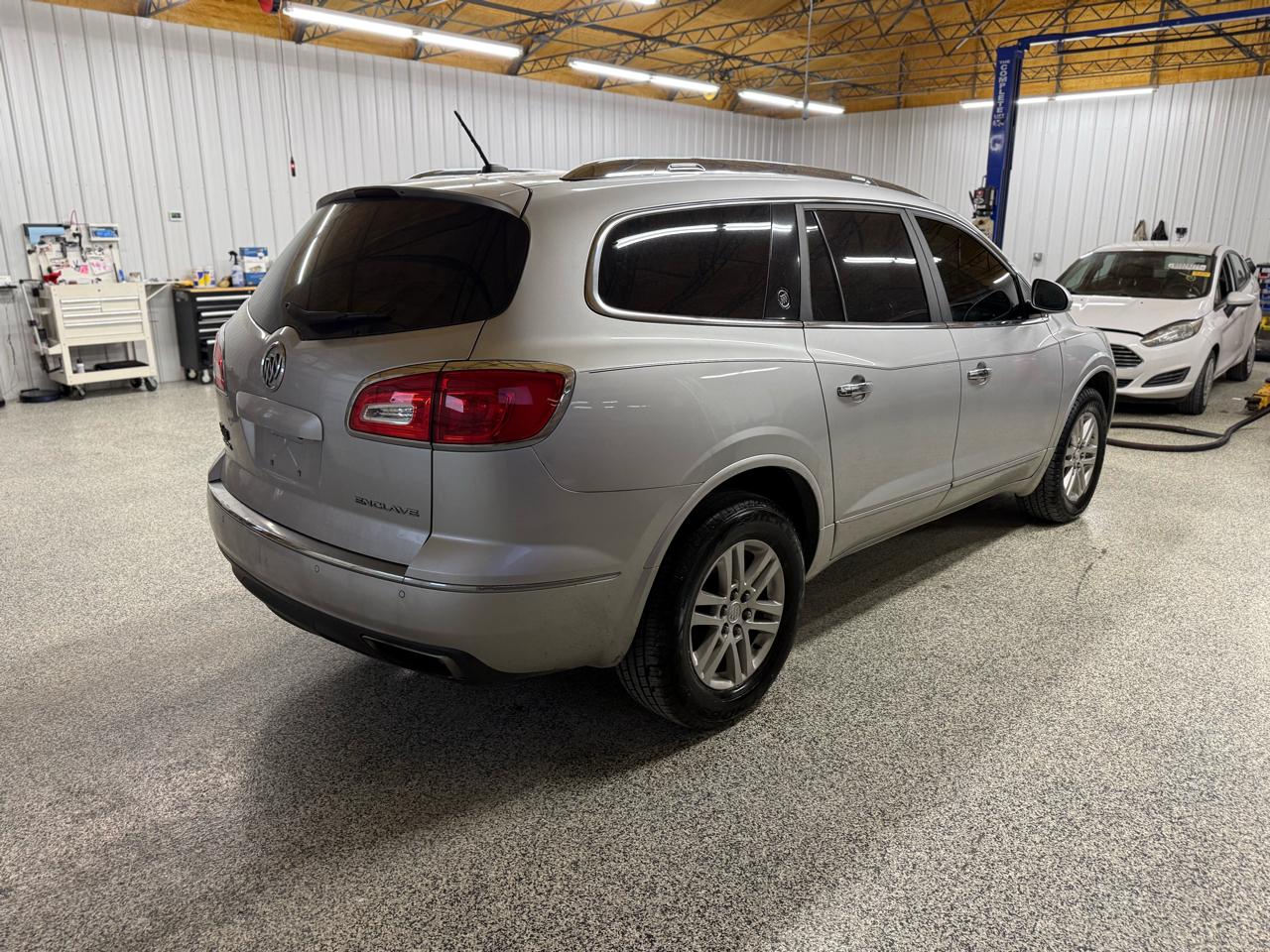 Buick Enclave FWD 4dr Convenience 2015