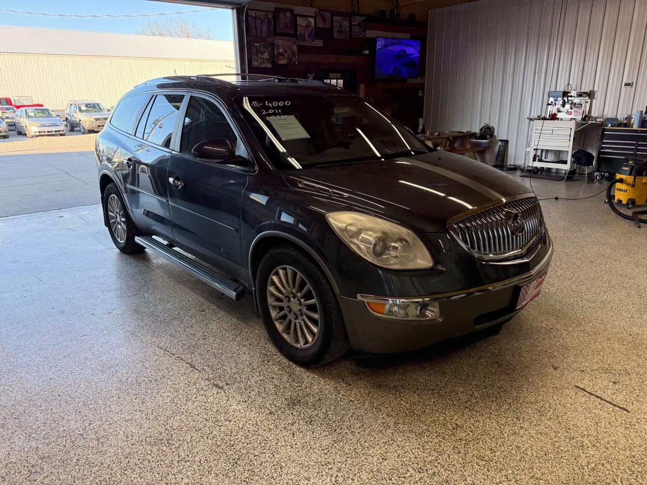 Buick Enclave AWD 4dr CXL-2 2011