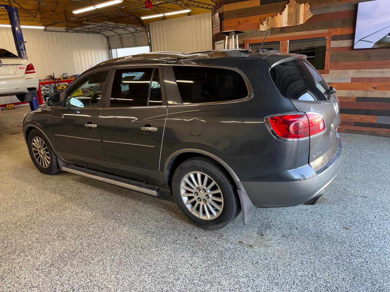 Buick Enclave AWD 4dr CXL-2 2011