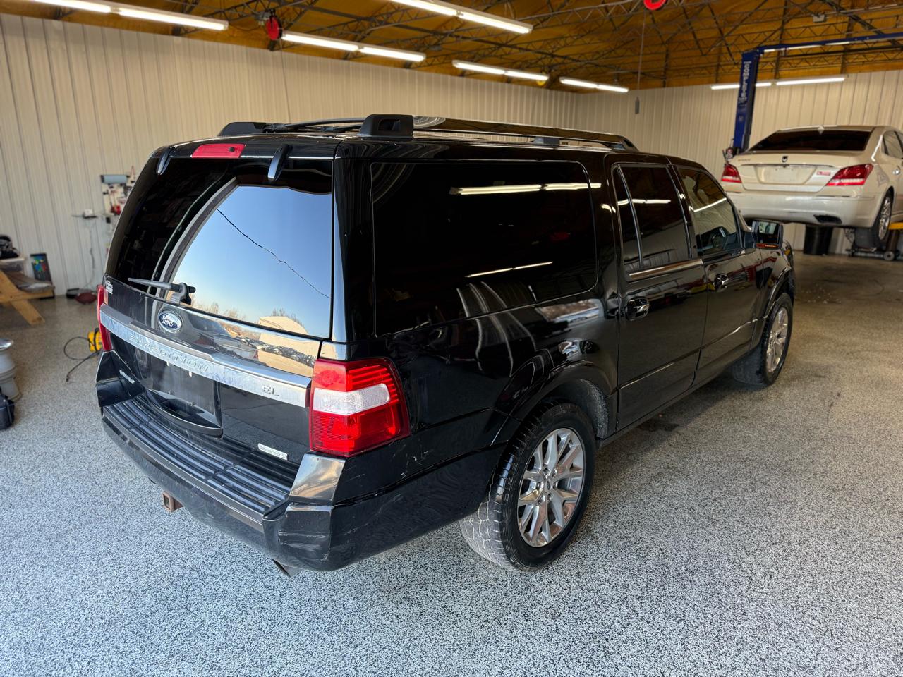 Ford Expedition EL 4WD 4dr Limited 2015