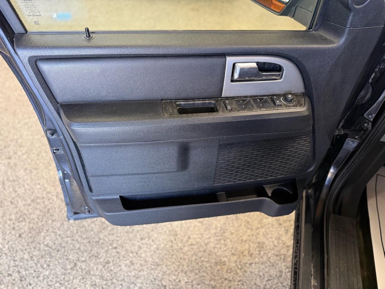 Ford Expedition EL 4WD 4dr Limited 2015