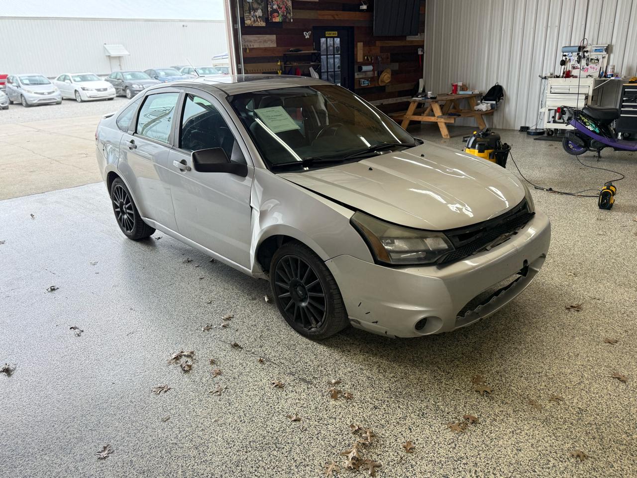 Ford Focus 4dr Sdn SES 2010