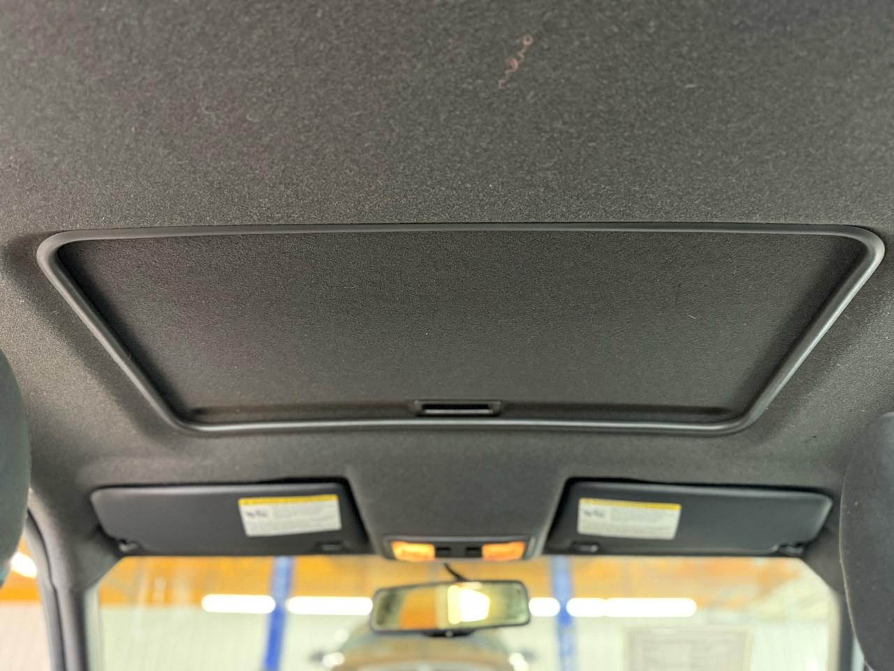 Ford Focus 4dr Sdn SES 2010