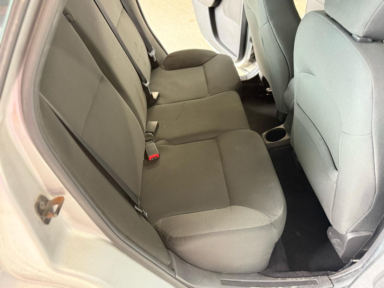 Ford Focus 4dr Sdn SES 2010