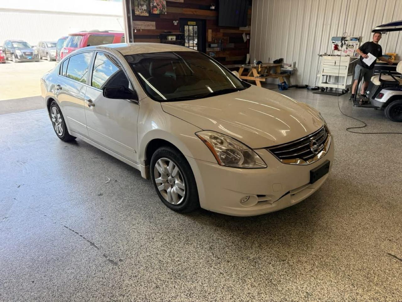 Nissan Altima 4dr Sdn I4 CVT 2.5 S 2012