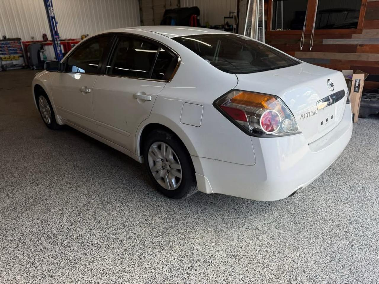 Nissan Altima 4dr Sdn I4 CVT 2.5 S 2012