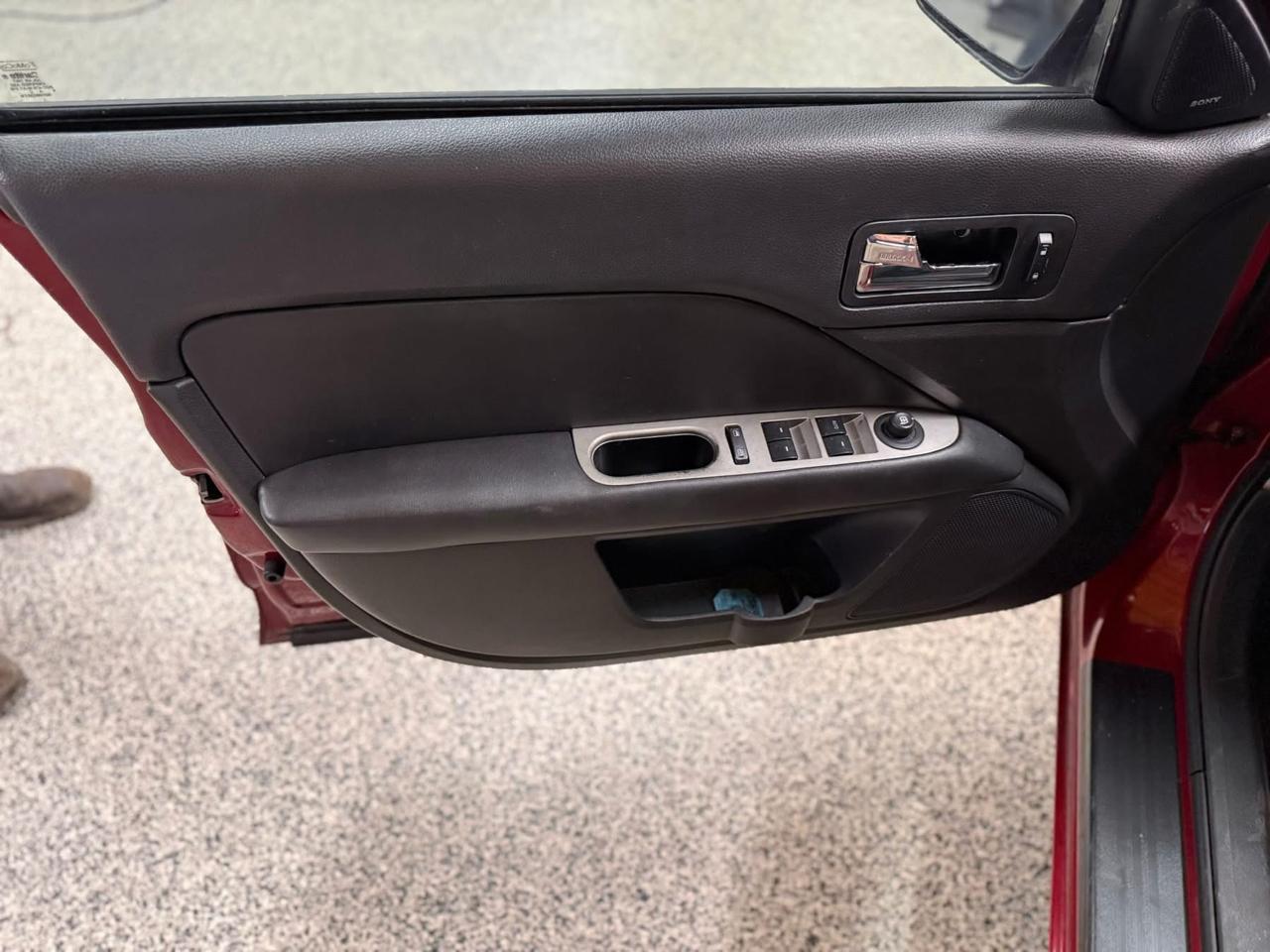 Ford Fusion 4dr Sdn SEL FWD 2010