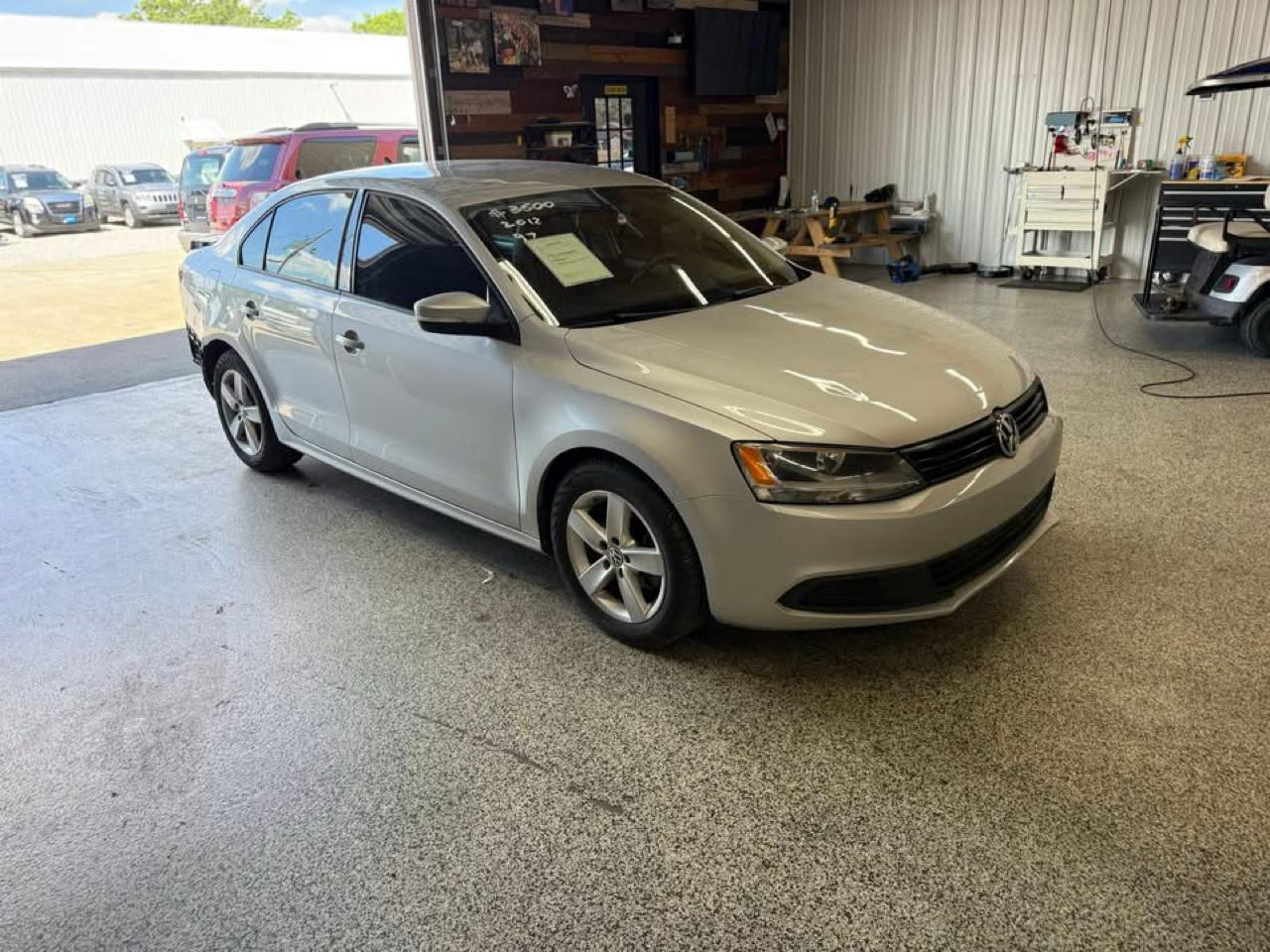 Volkswagen Jetta Sedan 4dr DSG TDI 2012