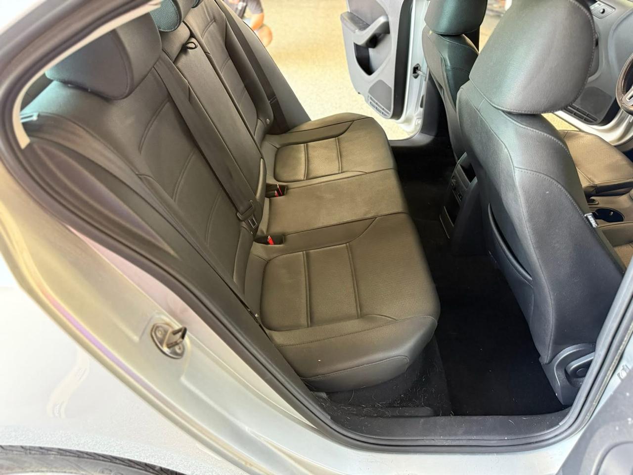 Volkswagen Jetta Sedan 4dr DSG TDI 2012