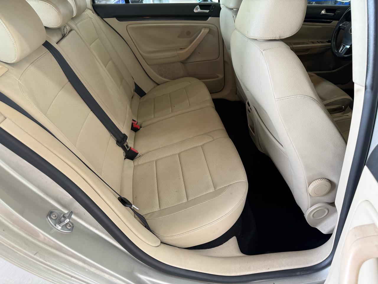 Volkswagen Jetta SportWagen 4dr Auto SE w/Sunroof 2014