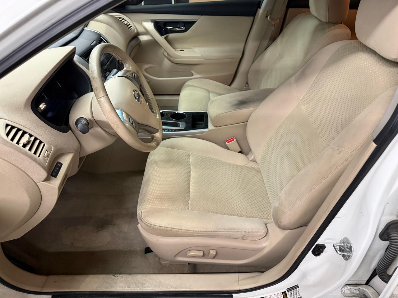 Nissan Altima 4dr Sdn I4 2.5 SV 2014