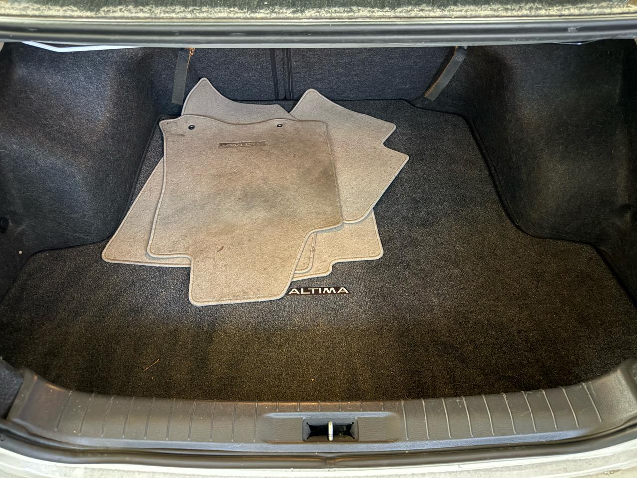 Nissan Altima 4dr Sdn I4 2.5 SV 2014