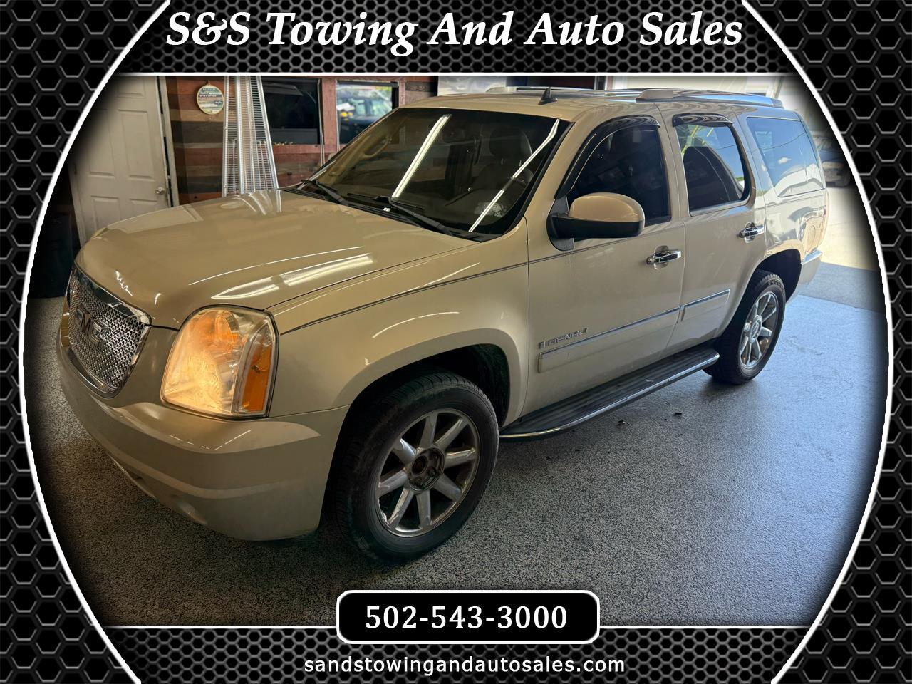 2009 GMC Yukon Denali AWD 4dr