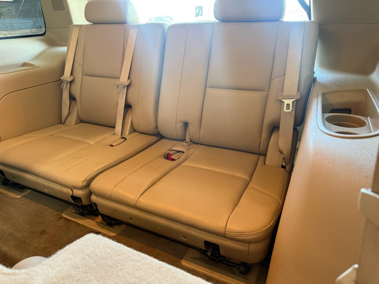 GMC Yukon Denali AWD 4dr 2009