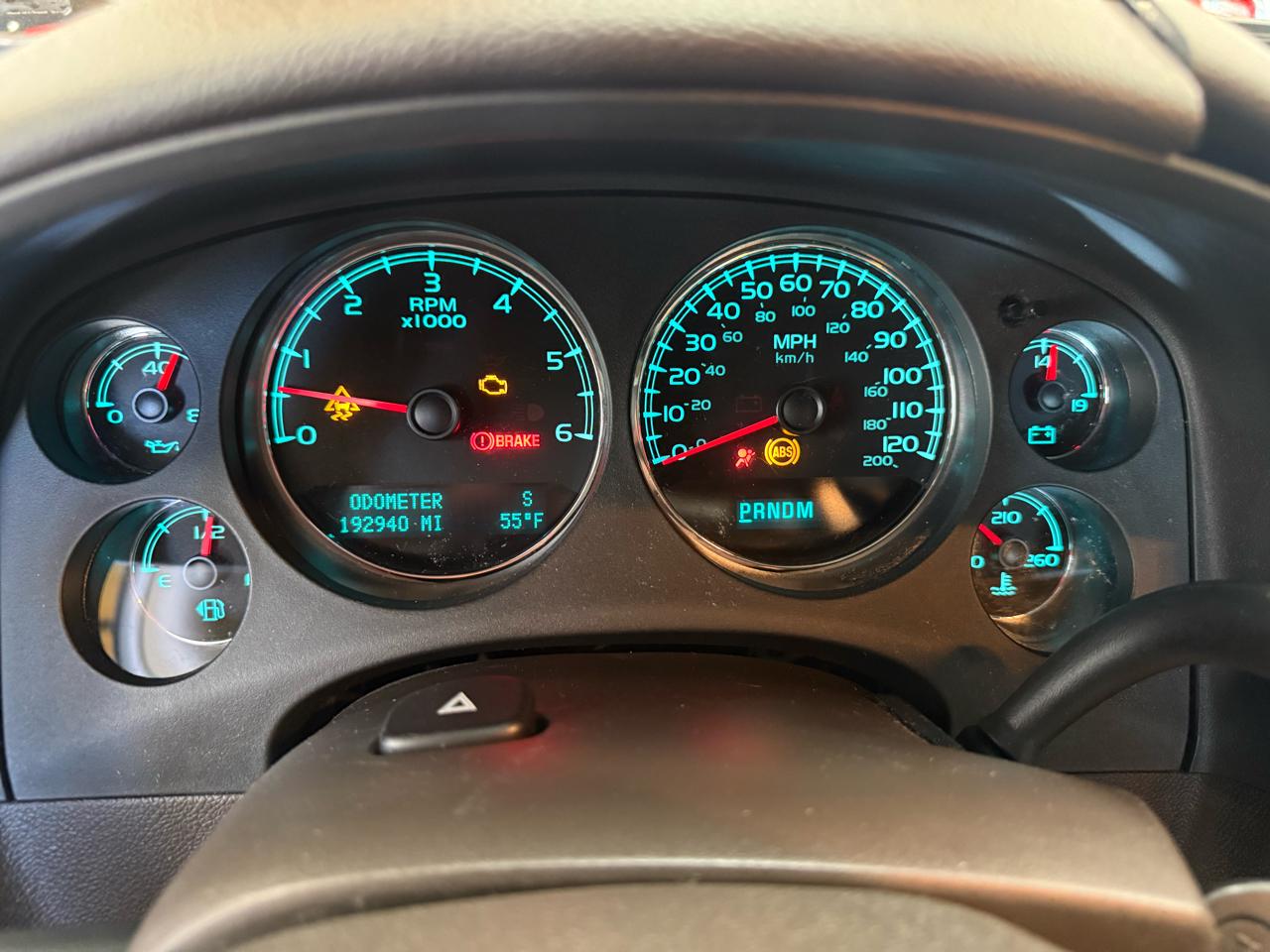 GMC Yukon Denali AWD 4dr 2009