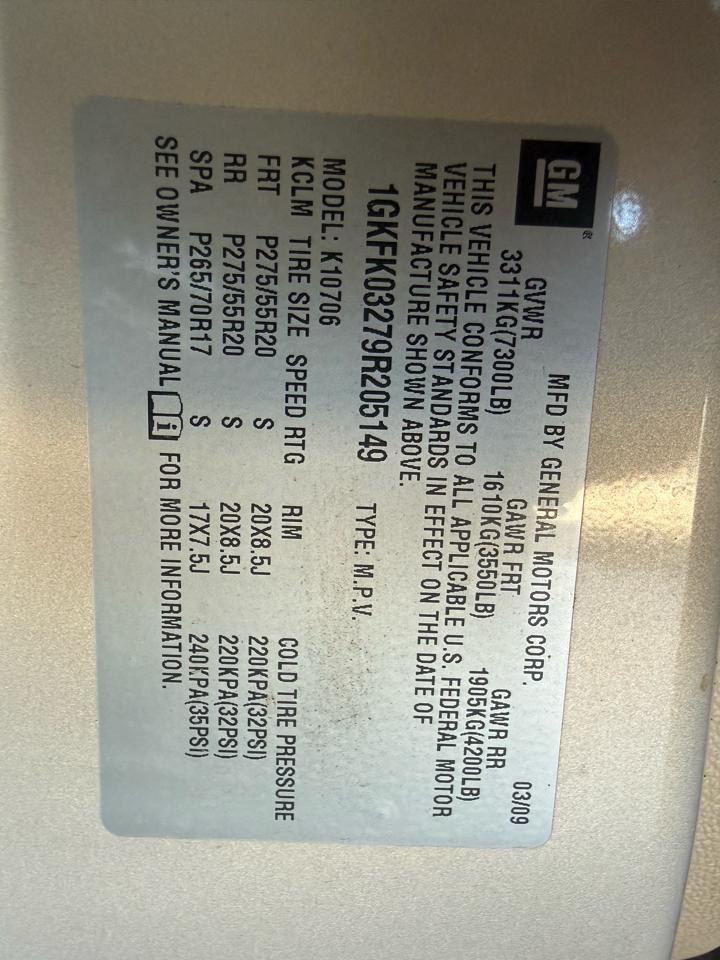 GMC Yukon Denali AWD 4dr 2009