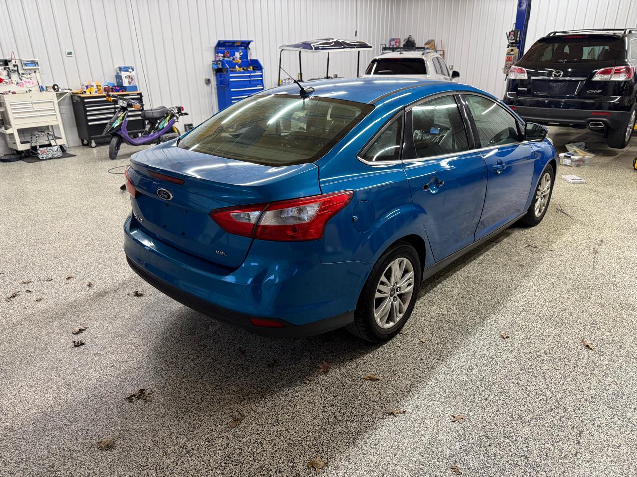 Ford Focus 4dr Sdn SEL 2012