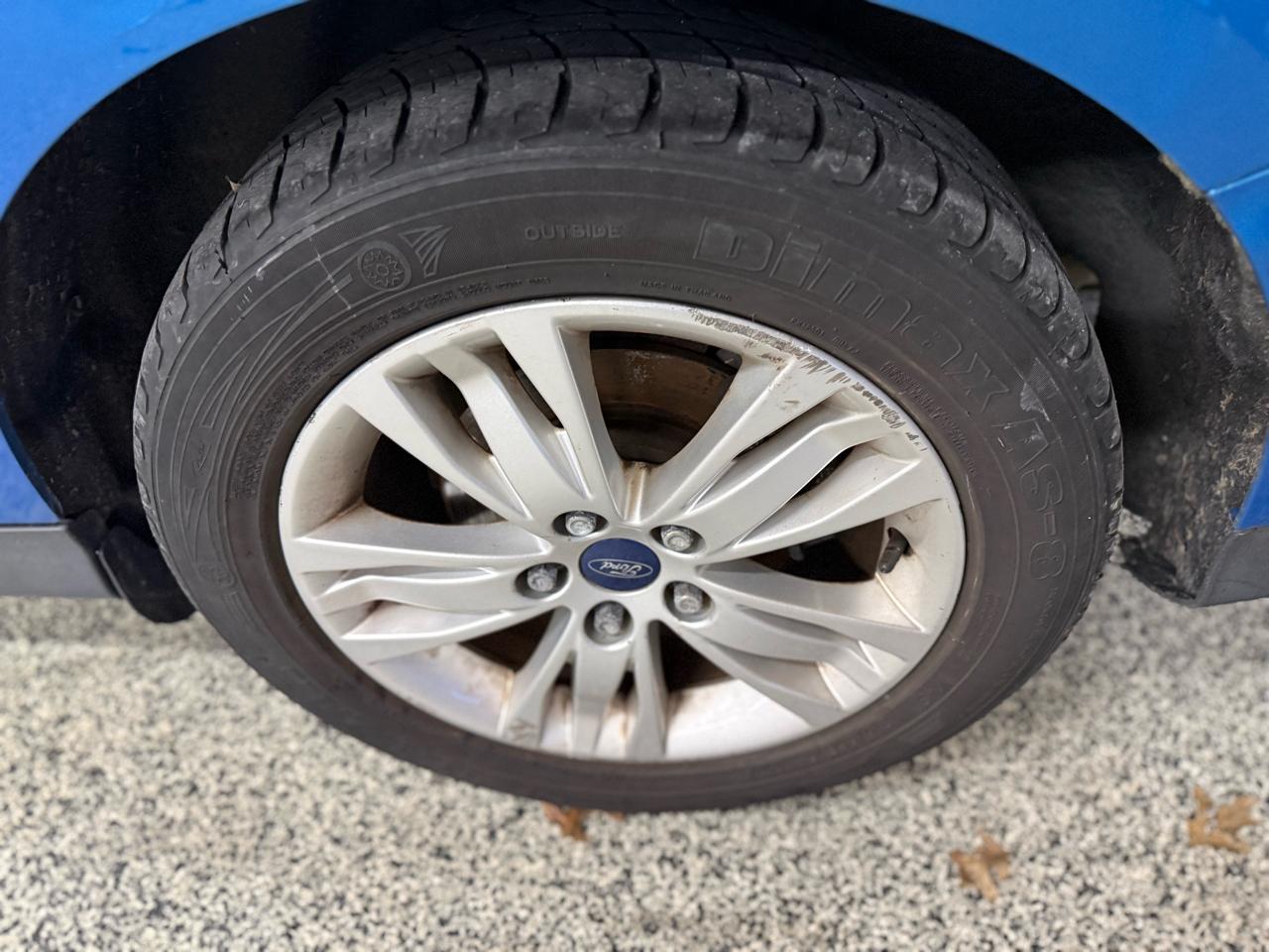 Ford Focus 4dr Sdn SEL 2012