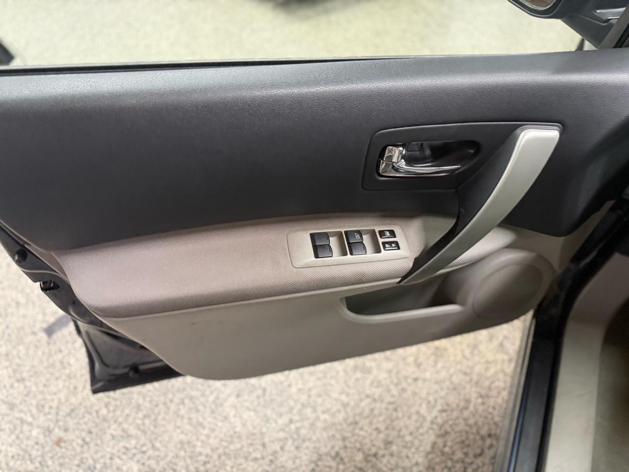 Nissan Rogue AWD 4dr S 2013