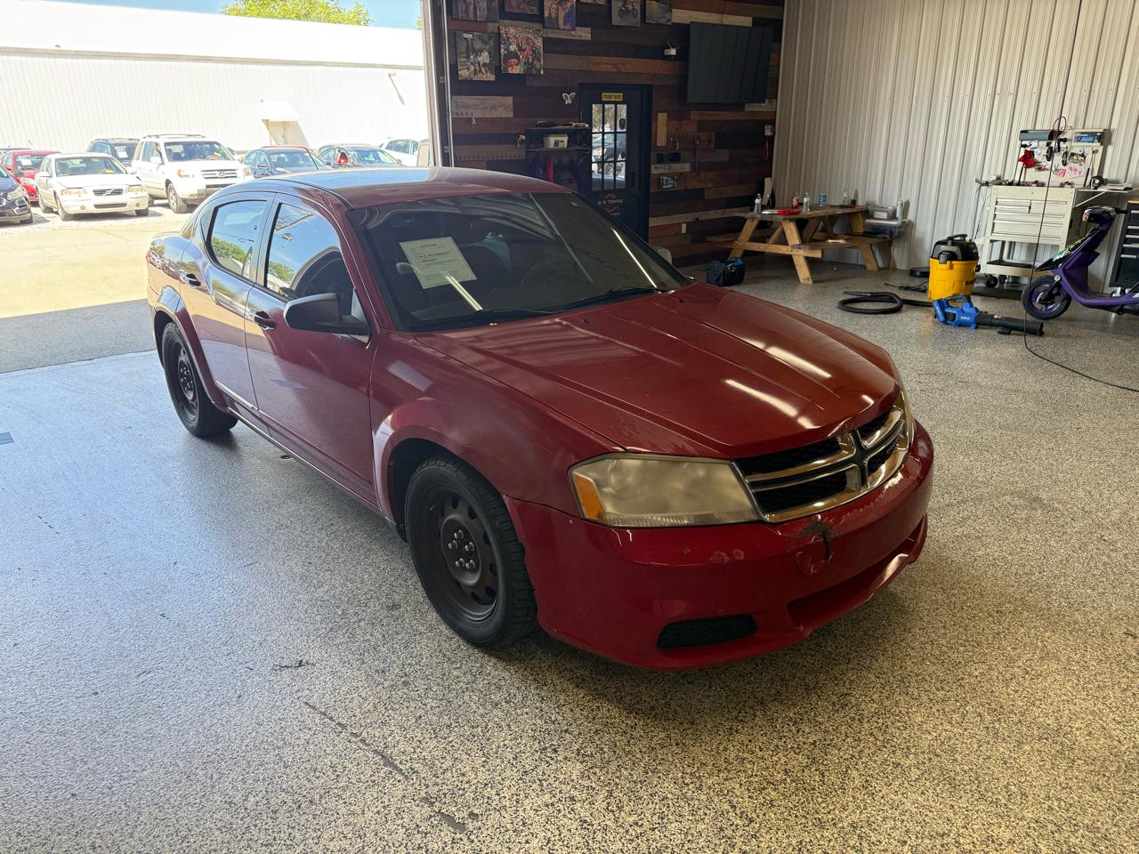 Dodge Avenger 4dr Sdn SE 2012