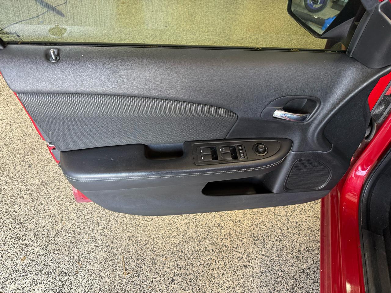 Dodge Avenger 4dr Sdn SE 2012