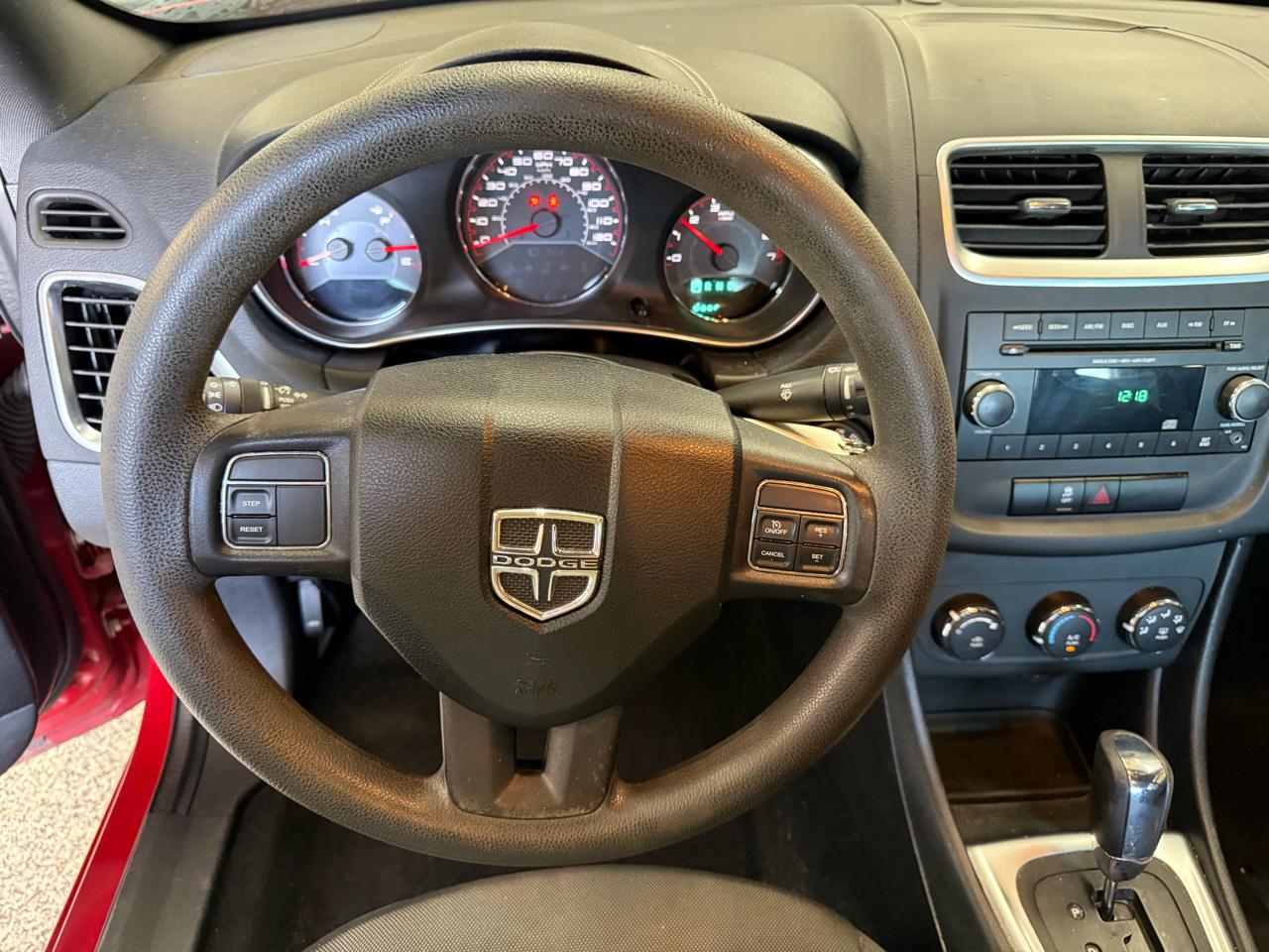 Dodge Avenger 4dr Sdn SE 2012