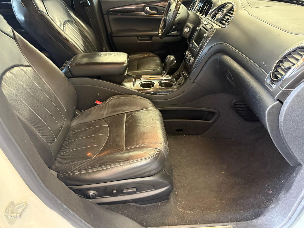 Buick Enclave FWD 4dr Leather 2015