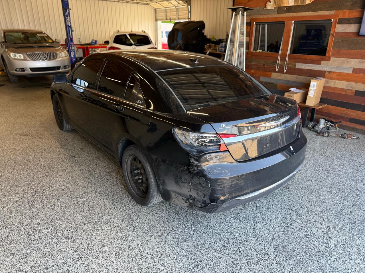 Chrysler 200 4dr Sdn LX 2012