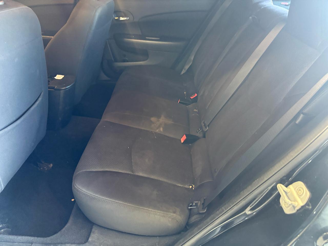 Chrysler 200 4dr Sdn LX 2012