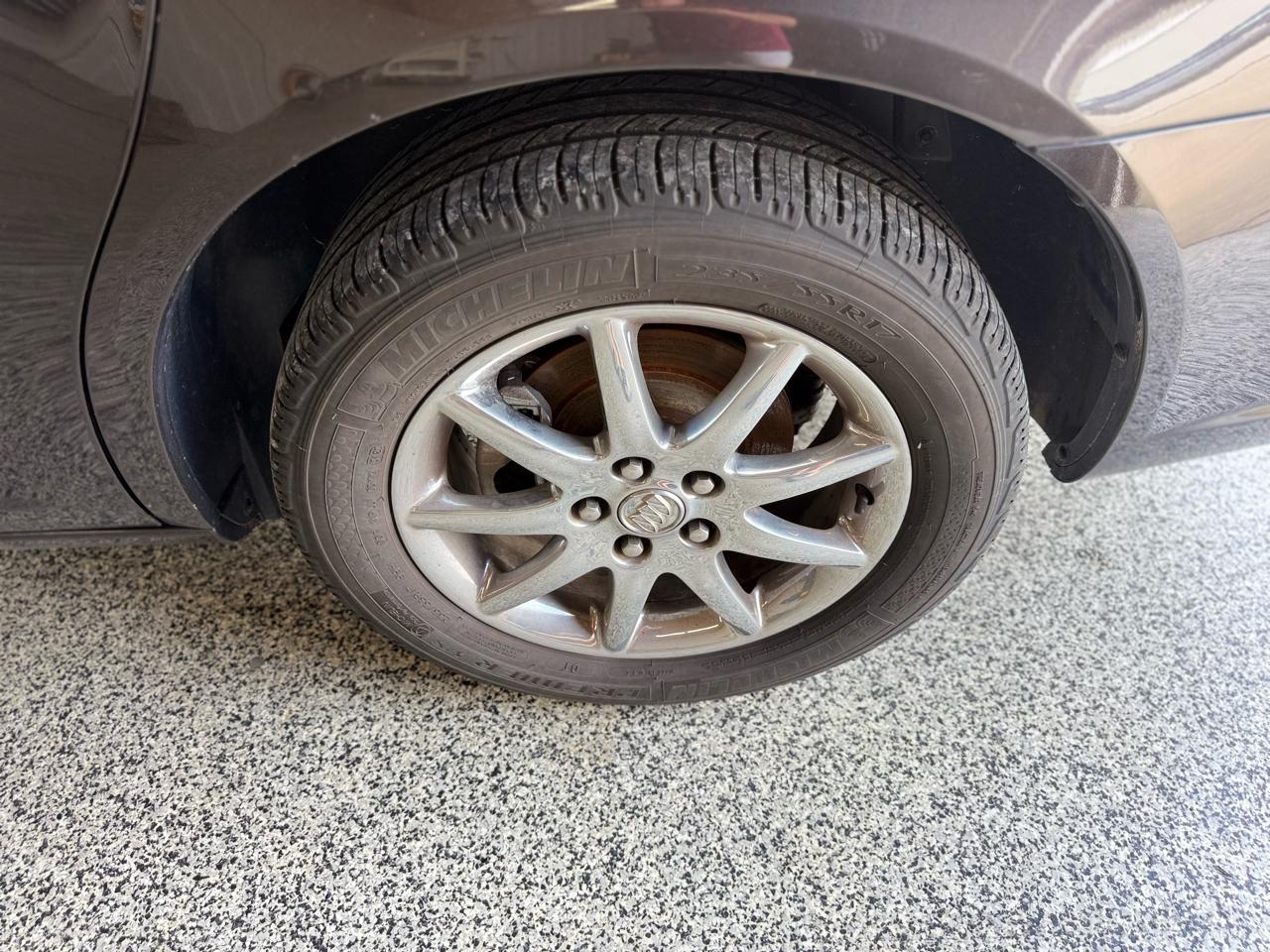 Buick Lucerne 4dr Sdn V6 CXL 2008