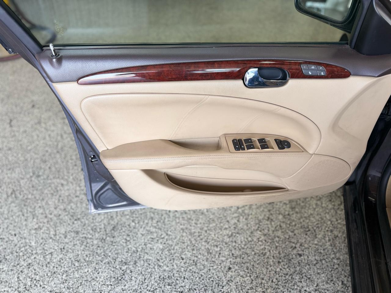 Buick Lucerne 4dr Sdn V6 CXL 2008